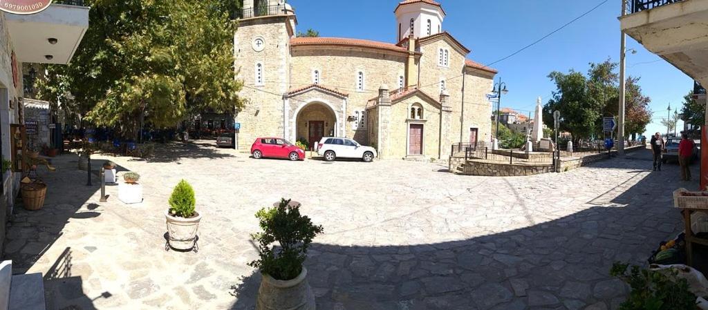 Hotel Ξενωνασ Σελινουντα Kosmás Exterior foto